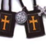 Brown Scapular with Gold Cross – Short Cord (1010)