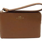 Coach Crossgrain Leather Corner Zip Wristlet Wallet (Light Saddle)