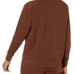 Amazon Essentials Women’s Relaxed-Fit Crewneck Pullover Long-Sleeve Sweatshirt (Available in Plus Size), Deep Brown, Large