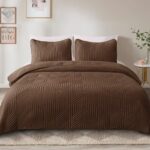 Exclusivo Mezcla Ultrasonic King Quilt Bedding Set, Lightweight Brown Bedspreads Soft Modern Geometric Coverlet Set for All Seasons (1 Quilt and 2 Pillow Shams)
